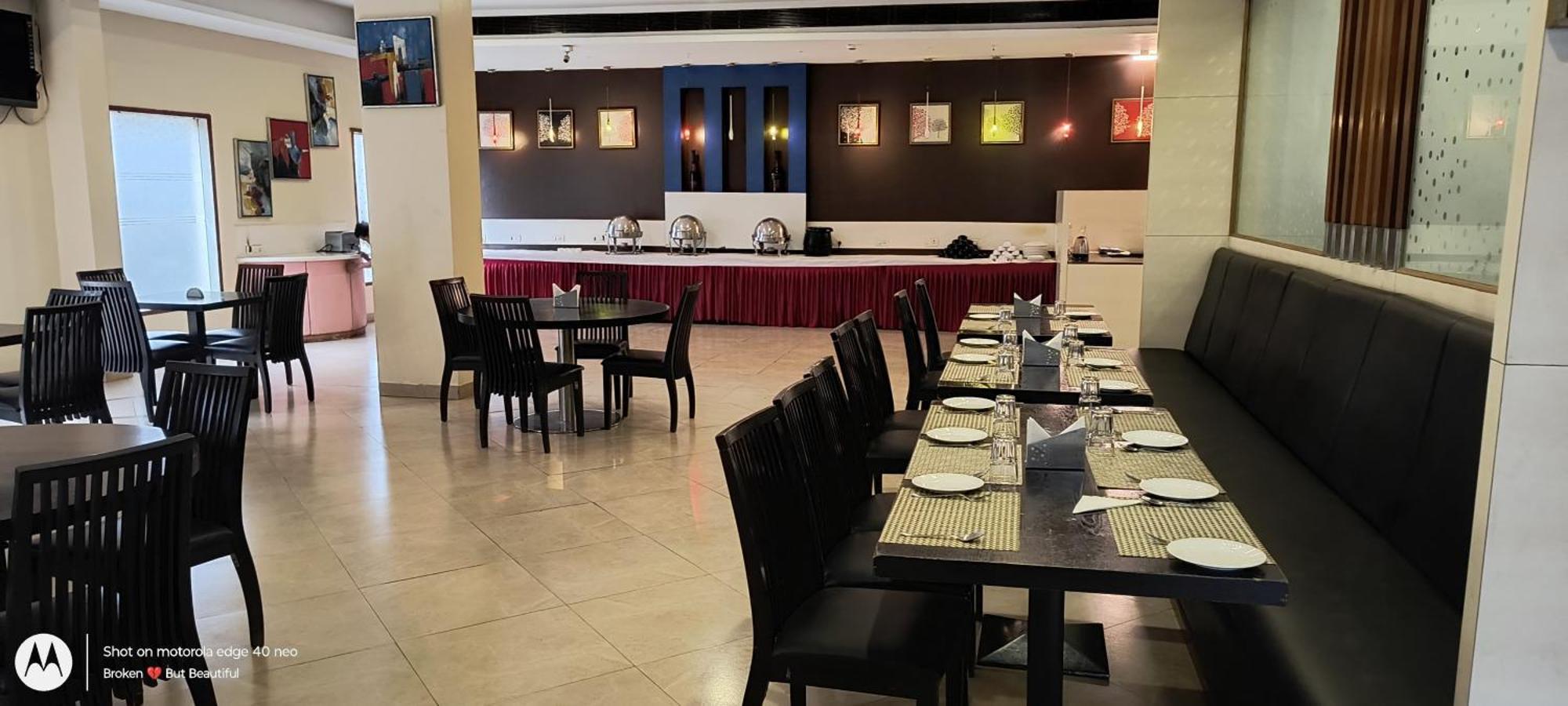 The Altruist Business Hotel Kharadi Пюн Екстериор снимка