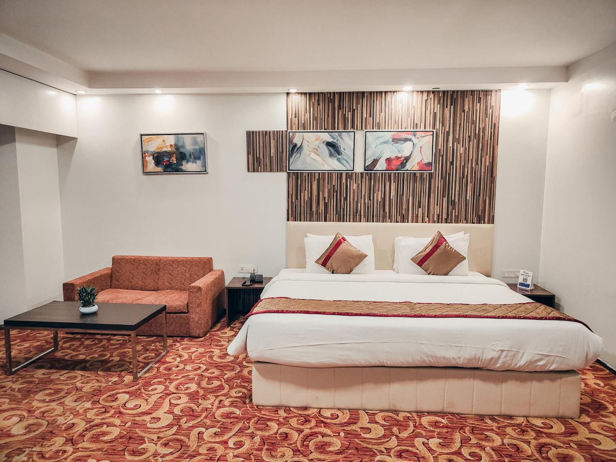 The Altruist Business Hotel Kharadi Пюн Екстериор снимка