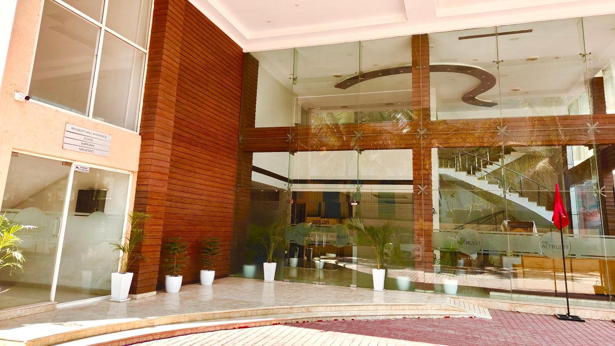 The Altruist Business Hotel Kharadi Пюн Екстериор снимка