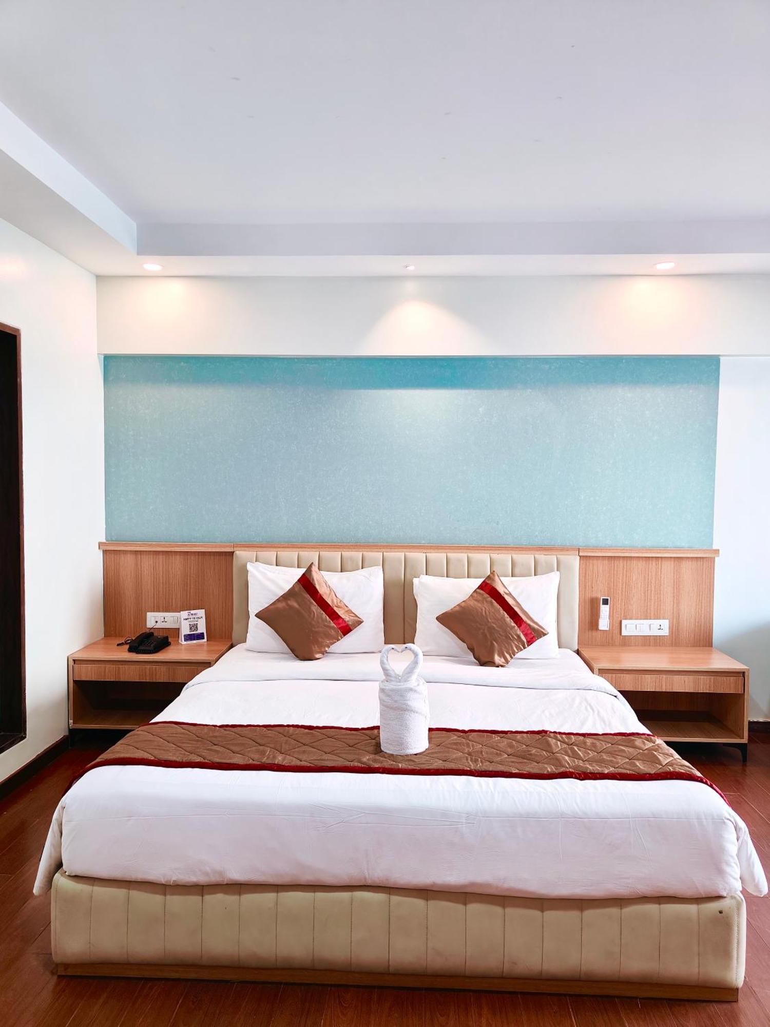 The Altruist Business Hotel Kharadi Пюн Екстериор снимка