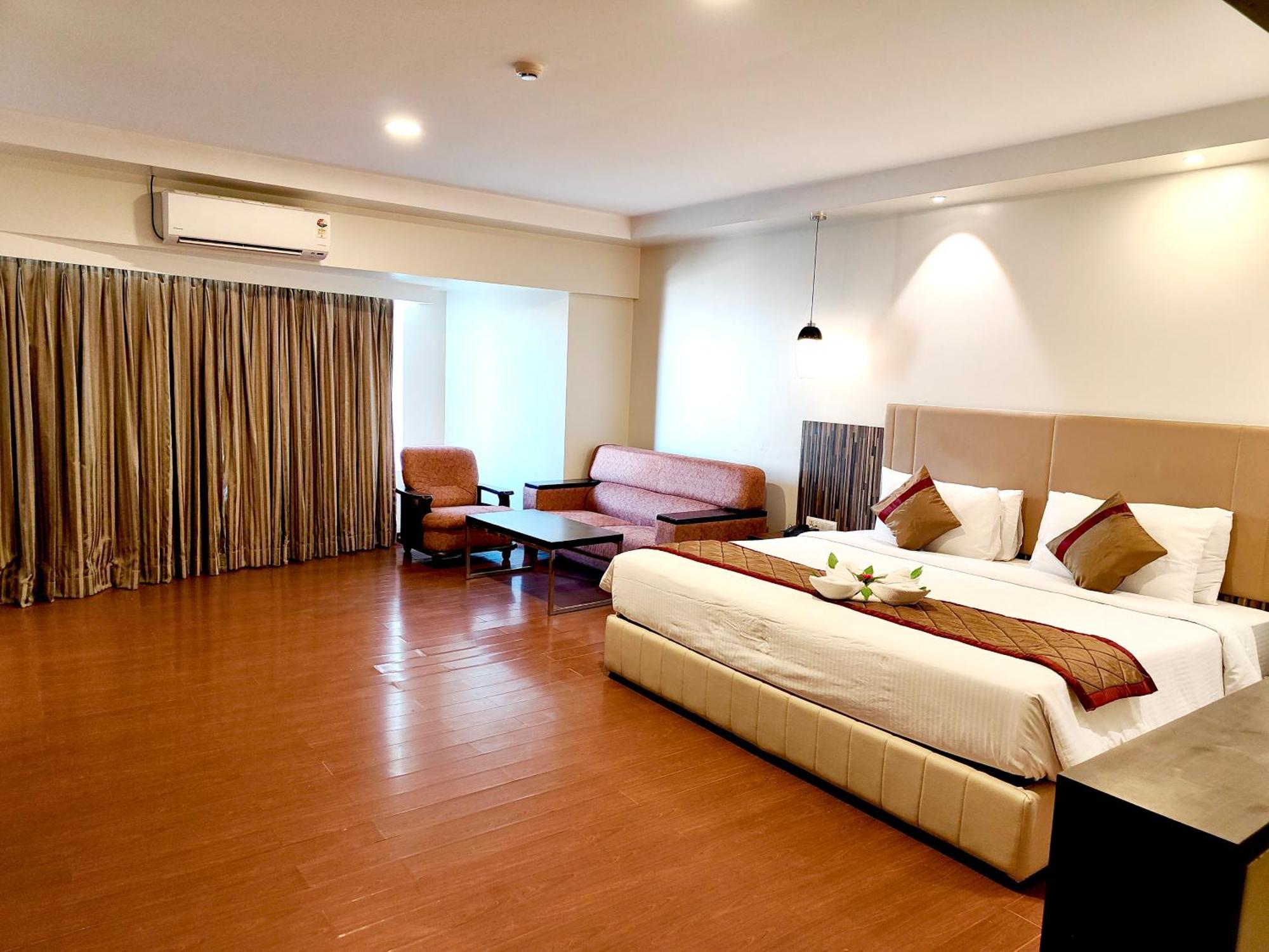 The Altruist Business Hotel Kharadi Пюн Екстериор снимка