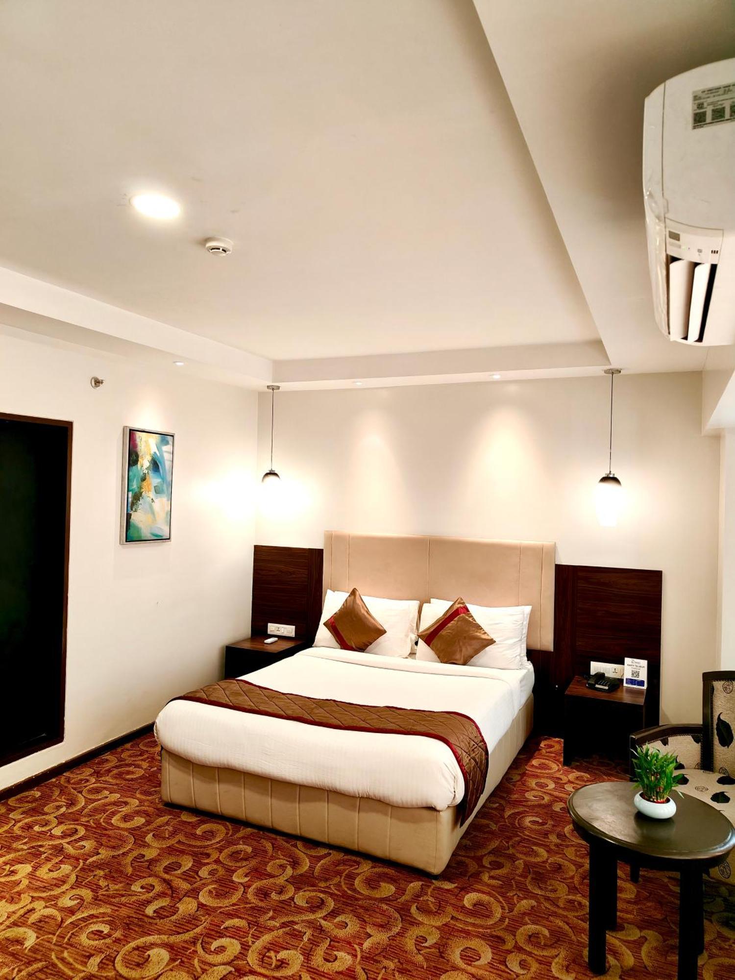The Altruist Business Hotel Kharadi Пюн Екстериор снимка