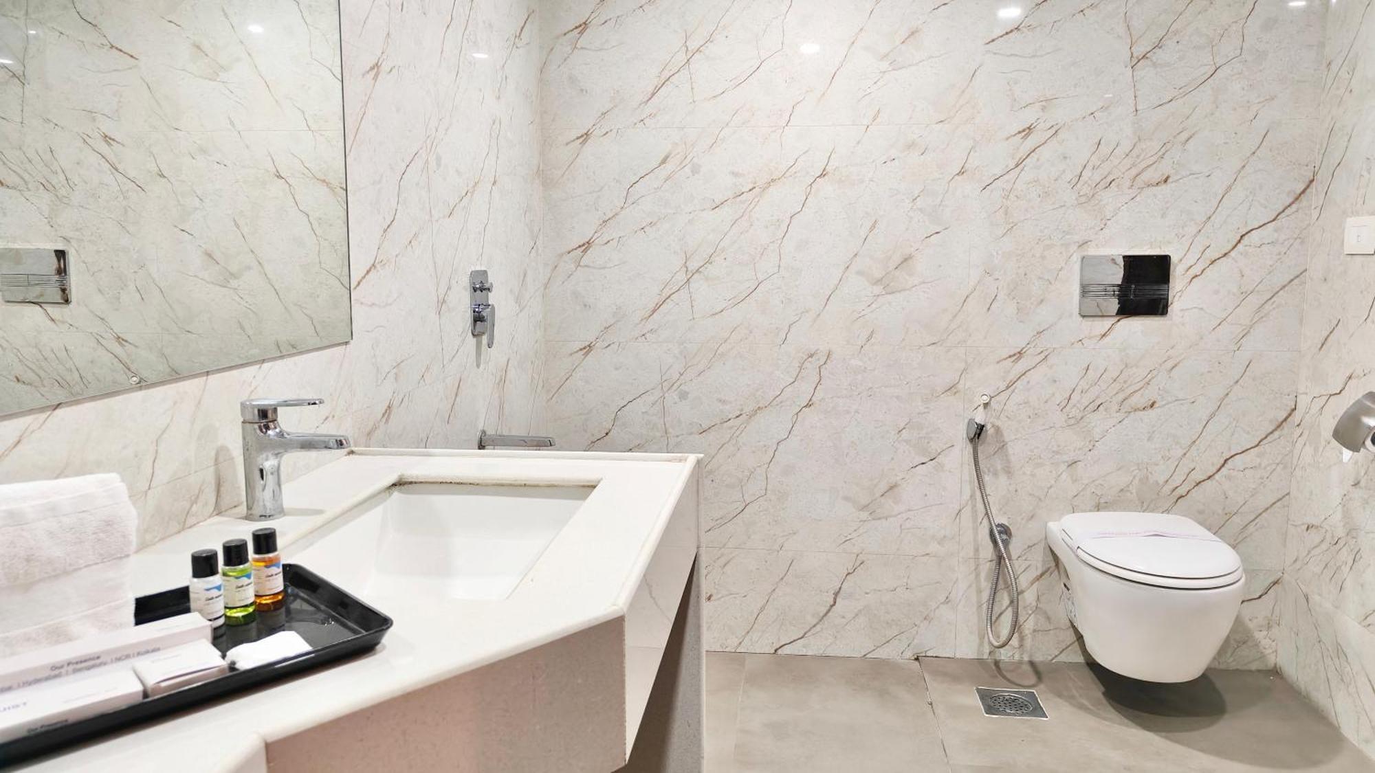 The Altruist Business Hotel Kharadi Пюн Екстериор снимка