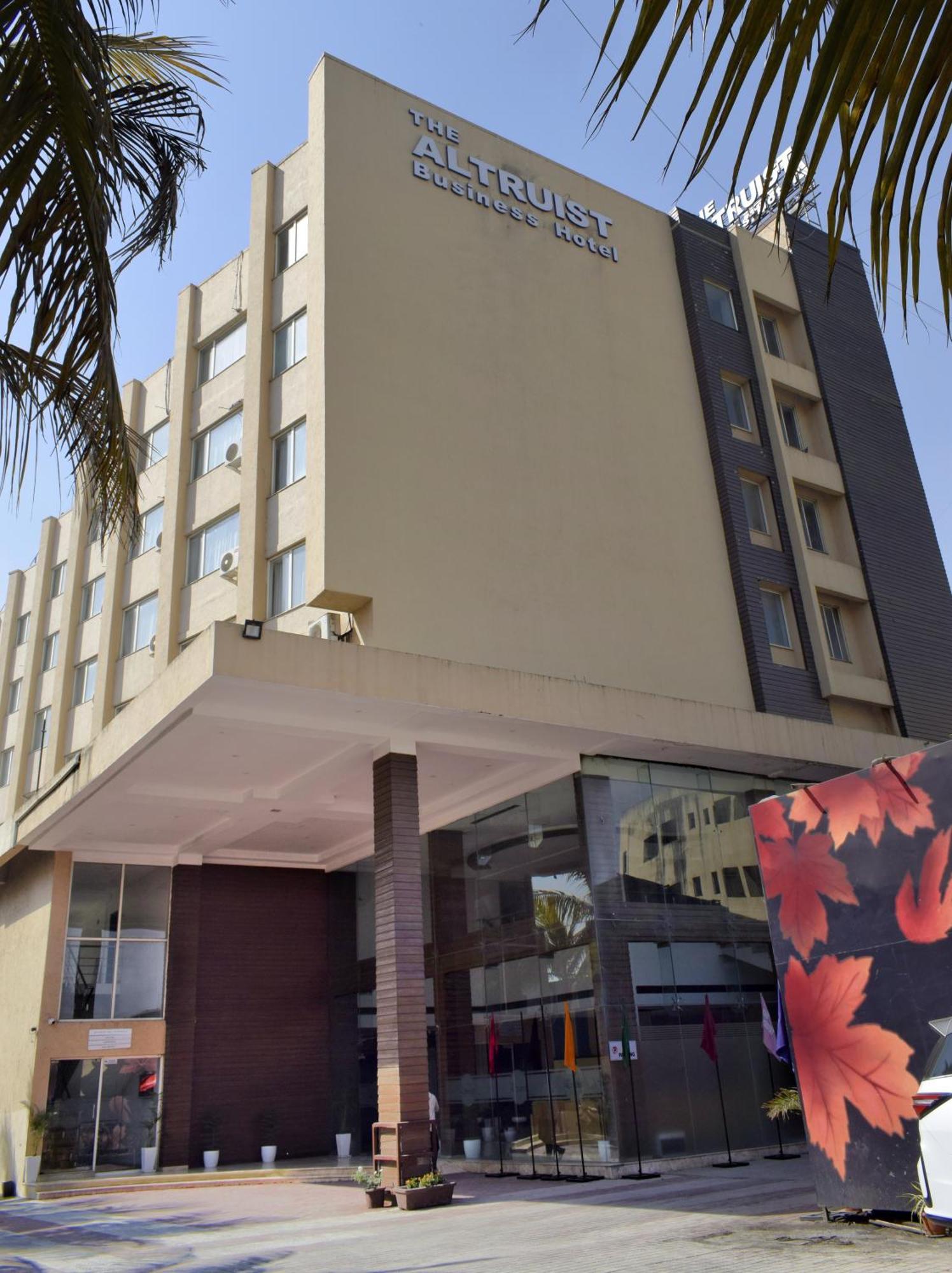 The Altruist Business Hotel Kharadi Пюн Екстериор снимка