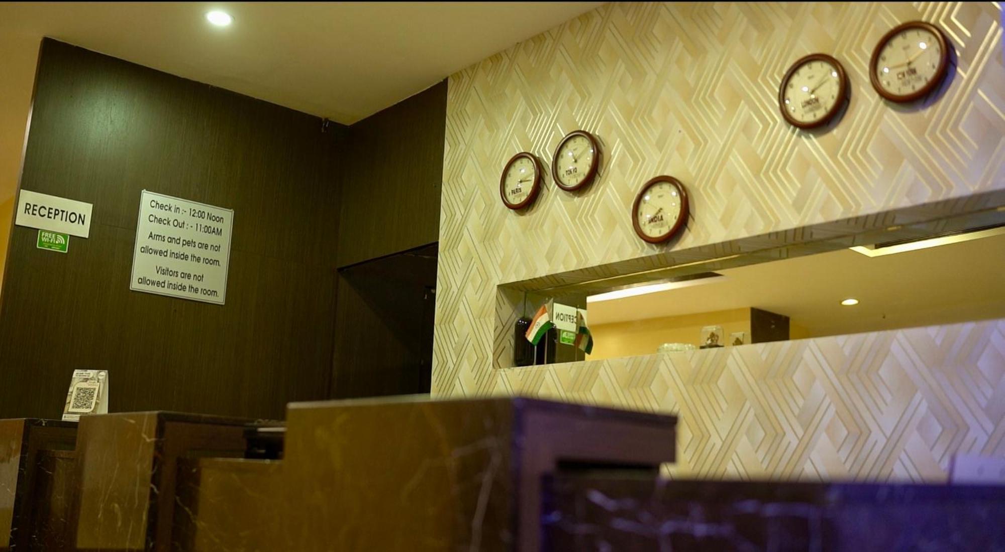 The Altruist Business Hotel Kharadi Пюн Екстериор снимка