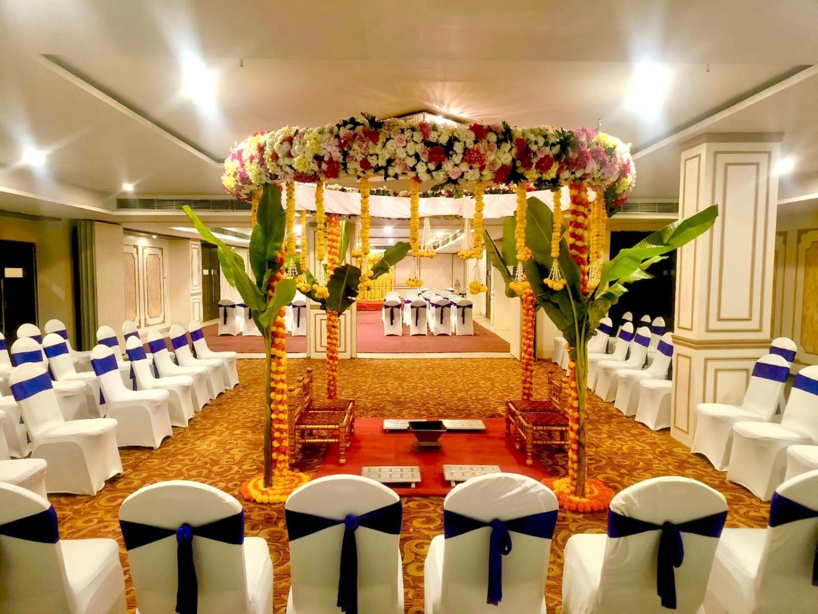 The Altruist Business Hotel Kharadi Пюн Екстериор снимка